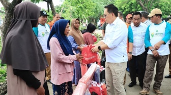 Pesisir Pasuruan Terkena Puting Beliung, Pj. Gubernur Jatim Instruksikan Perbaikan Bangunan dan Salurkan Bantuan