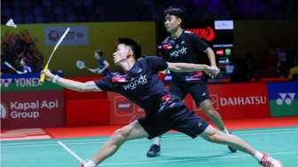 Menangkan Laga Sengit, Raymond/Patra ke Babak Utama Indonesia Masters 2025