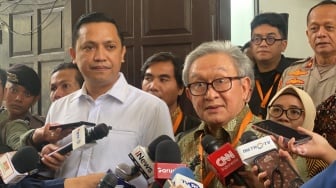 Dengar Info Perkara Hasto Segera Dibawa ke Pengadilan, Pengacara Siap Ambil Langkah Hukum