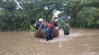 Banjir Rendam Enam Kecamatan di Sragen, Satu Bayi Dievakuasi