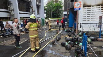 Diduga Kesalahan Teknis saat Pengelasan, Ruang Induk Mesin Pendingin Udara Bank Panin Jakpus Terbakar