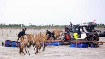 Menteri Trenggono Dicecar di DPR Gegara Kedes Pelaku Pagar Laut Didenda Rp48 M: Duitnya dari Mana Nih?