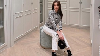 3 Inspirasi OOTD Smart Casual ala Kimmy Kimberley, Sophiscated!