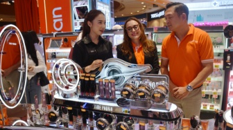 Rahasia Kulit Sehat & Glowing Ala Gen Z? Temukan di Guardian Flagship Store Terbaru!