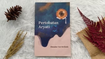 Menjaga Kesucian Cinta Masa Lalu dalam Buku Cerpen Pertobatan Aryati