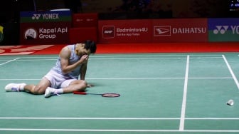 Jonatan Christie Terduduk Lemas Usai Gagal Juara Indonesia Masters 2025