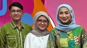 Dekat dengan Ibunya, Begini Hubungan Ruben Onsu dengan Anak Desy Ratnasari