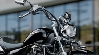 Tampang Bak Harley Davidson, Harga Lebih Murah dari Honda BeAT: Pesona Motor Cruiser Suzuki Ini Bikin Jatuh Hati