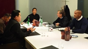 Erick Thohir dan Tim Patrick Kluivert Makan-makan Terus