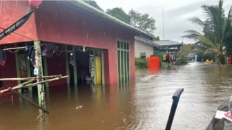 Banjir Melanda Perbatasan Indonesia-Malaysia di Bengkayang, Kalbar: Ratusan Rumah Terendam