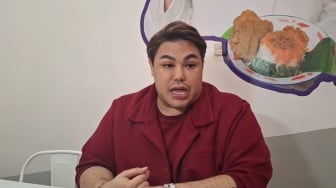 Visa Furoda Tak Terbit Tahun Ini, Ivan Gunawan Pamer Kartu Nusuk Buktikan Legal ke Mekah