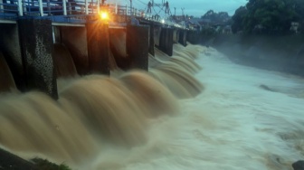 7 Lokasi di Jaktim Terendam Banjir Akibat Kiriman Air Katulampa, Ketinggian Air hingga 120 Cm