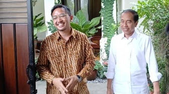 KGPAA Mangkunegara X Temui Jokowi, Serahkan Undangan Penting Ini