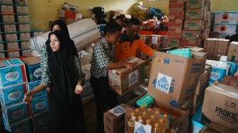 Semen Gresik Sigap Salurkan Bantuan Logistik untuk Korban Banjir dan Longsor Pekalongan