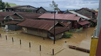 Banjir Melanda Kutim, Bupati Ardiansyah: Fokus pada Dampak, Bukan Status Darurat