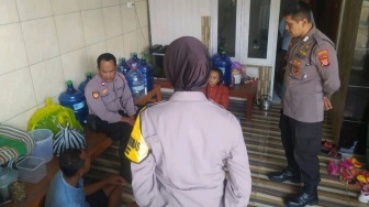 Grebek Istri Selingkuh dengan Duda, Suami Syok Temukan Keduanya Setengah Telanjang