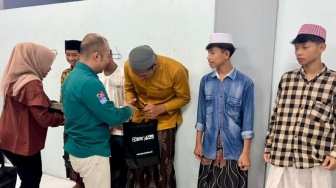 BRI Tebar Kebaikan Bersama Anak Yatim di Surabaya