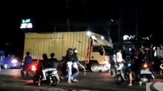 Viral Aksi Konvoi Geng Motor Bersajam di Sukabumi, Pedagang Durian Sempat Jadi Sasaran