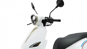 Aura Retro Terpancar, Harga Setara BeAT: Intip Pesona Motor Pesaing Honda Scoopy