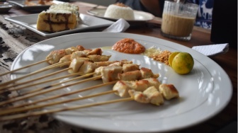 Sensasi Sate Taichan di Kopi Pedalaman Jambi: Gurih, Pedas, dan Bikin Nagih