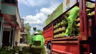 Pengecer Elpiji 3 Kg Dihapus, Warga Gunungkidul Terpaksa Tempuh 2 Km Naik Turun Gunung Beli Gas Melon