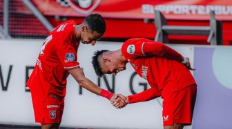 Mees Hilgers Tidak Bermain, FC Twente Kalahkan NEC Nijmegen yang Diperkuat Calvin Verdonk 2-0