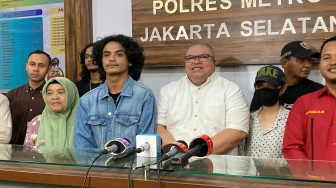 Gagal Dapat Restu, Vadel Badjideh Malah Mau Pacari Nikita Mirzani!