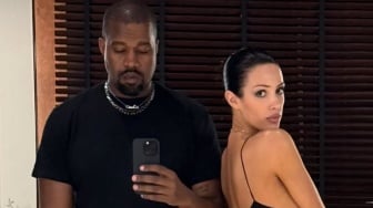 Profil Bianca Censori, Istri Kanye West yang Nyaris Telanjang di Red Carpet Grammy 2025