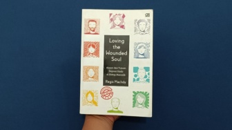 Buku Loving The Wounded Soul: Panduan Menghadapi Depresi