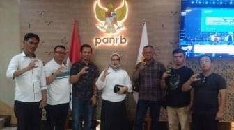 Honorer Lampung Selatan Geruduk KemenPANRB, Tuntut Status Penuh