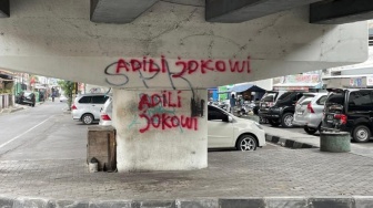 Vandalisme 'Adili Jokowi' Bermunculan di Jogja, Polisi Buru Pelaku