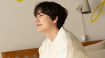 Kyuhyun "Flying, Deep in the Night": Kisah Dongeng yang Tak Selamanya Manis