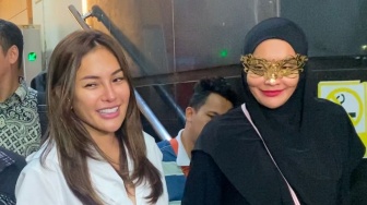 Ditantang Razman Pajang Foto Bareng Lolly, Nikita Mirzani: Aduh, Lu Cari Duit Aja Biar Bisa Beli Rumah