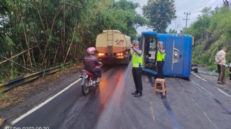 Dramatis! Bus Sriwijaya Tabrak Tebing di Way Kanan, Begini Kondisi Para Penumpang