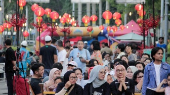 Warga mengunjungi perayaan Cap Go Meh di kawasan Sudirman Central Business District (SCBD), Jakarta, Sabtu (8/2/2025). [Suara.com/Alfian Winanto]