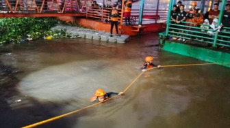 Mencekam! Detik-Detik Pelajar SMP Tenggelam di Sungai Musi, Adik Jadi Saksi