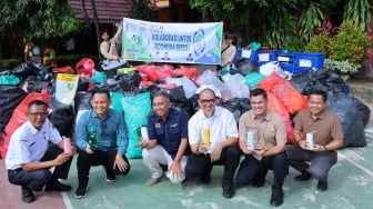 Satuko Goes To School: Tukar Botol Plastik dengan Tumbler, Kurangi Sampah di Palembang