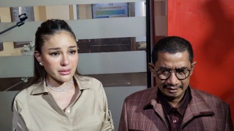 Nangis usai Vadel Badjideh Ditahan, Nikita Mirzani Dituding Hanya Akting untuk Cari Simpati