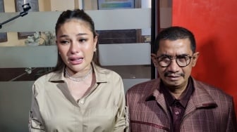 Ditetapkan Jadi Tersangka, Nikita Mirzani Minta Tolong ke Pengacara: Bang...