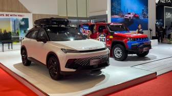 BAIC BJ40 Plus Edisi Spesial Diperkenalkan di IIMS 2025, Hadir dengan Warna Baru