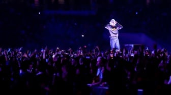 Grup Band Linkin Park tampil pada konser yang bertajuk "From Zero World Tour" di Stadion Madya, Jakarta, Minggu (16/2/2025). [Suara.com/Alfian Winanto] 