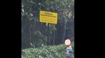 Viral, Pengunjung Taman Safari Abaikan Aturan, Keluar Mobil di Area Satwa