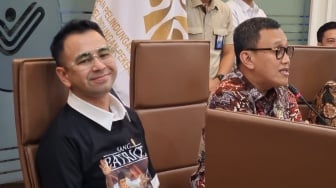 Raffi Ahmad Ingin Ganti Hashtag KaburAjaDulu Jadi PergiMigranPulangJuragan, Publik: Opini Jelek!