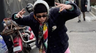 G-Dragon Kaget Temukan G-Dragon Street di Dongmyo, Begini Reaksinya!