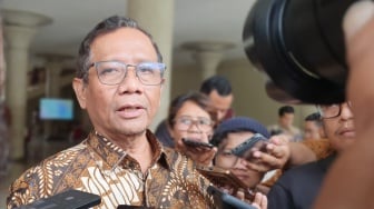 Aksi 'Indonesia Gelap' Bergulir di Jogja, Mahfud MD: Banyak Program Pemerintah yang Terang