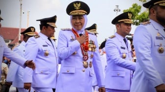 Resmi Dilantik Presiden Jadi Gubernur dan Wagub Jatim, Khofifah-Emil Siap Sinergikan Nawa Bhakti Satya dengan Asta Cita