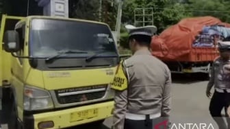 Minimalisir Kecelakaan Lalu Lintas, Polisi Gelar Ramp Check Kendaraan Besar di Jalur Utama Cianjur