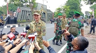 Retret Kepala Daerah, Gubernur Paling Kaya Sherly Tjoanda Tampil Anggun Berseragam Loreng