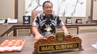 Cik Ujang Merasa Terharu Bisa Menempati Ruang Kerja Wakil Gubernur Sumsel