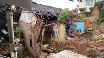 Pasutri di Bandar Lampung Tewas Tertimbun Longsor Saat Makan Malam, Anak 5 Tahun Selamat